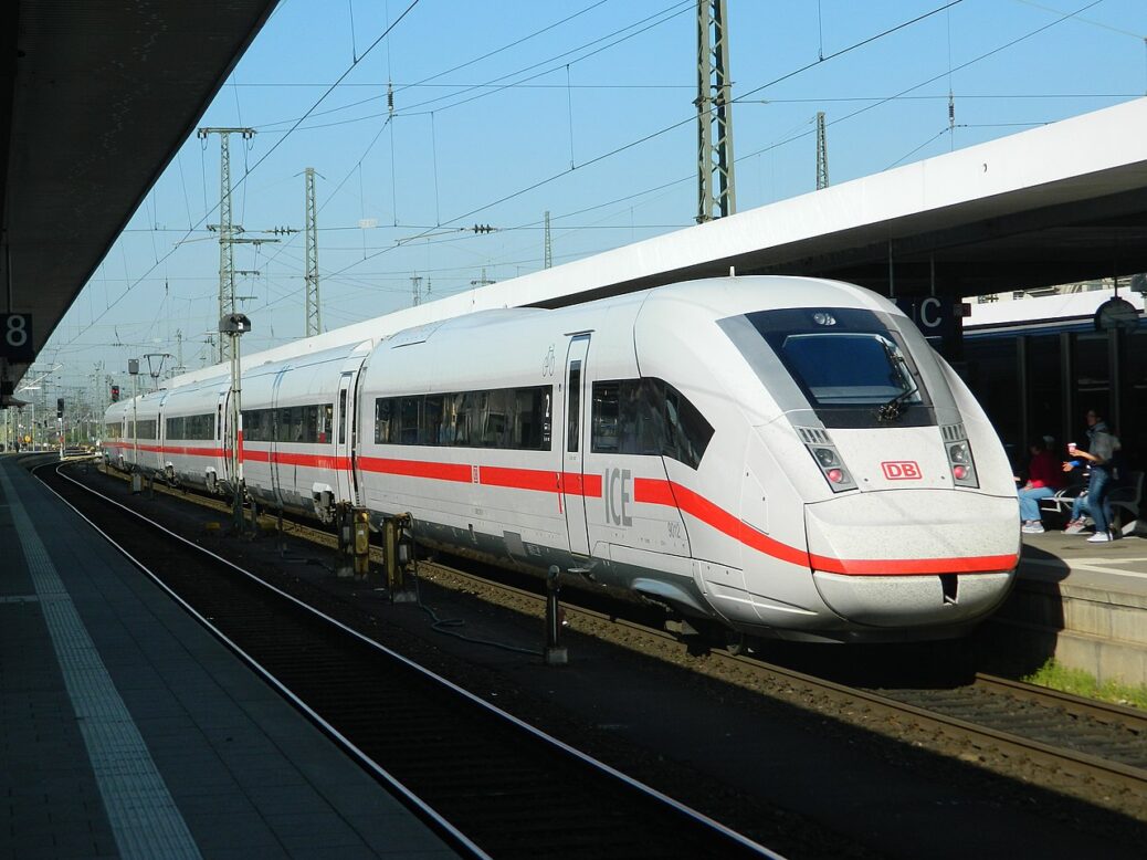 Siemens secures Deutsche Bahn’s ICE 4 train maintenance contract