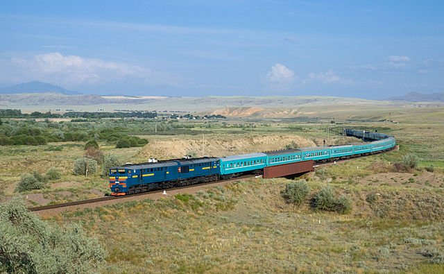 2TE10U with train 22 Kyzylorda - Semipalatinsk